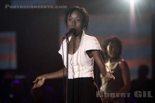 ROKIA TRAORE - 2009-02-28 - PARIS - Zenith - 